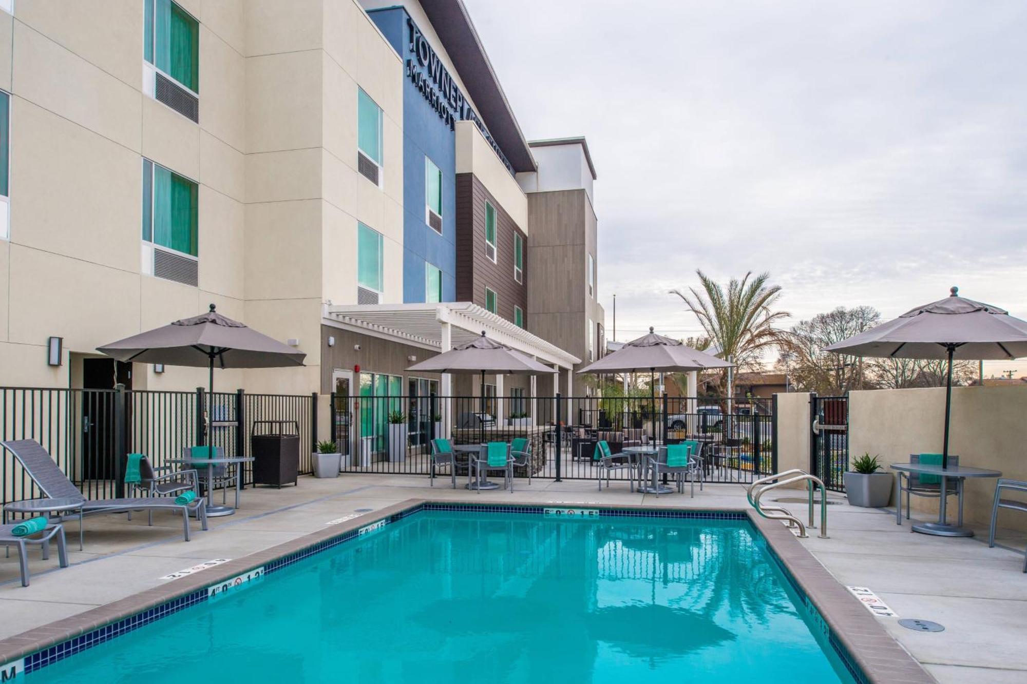 Towneplace Suites By Marriott Μέρσεντ Εξωτερικό φωτογραφία