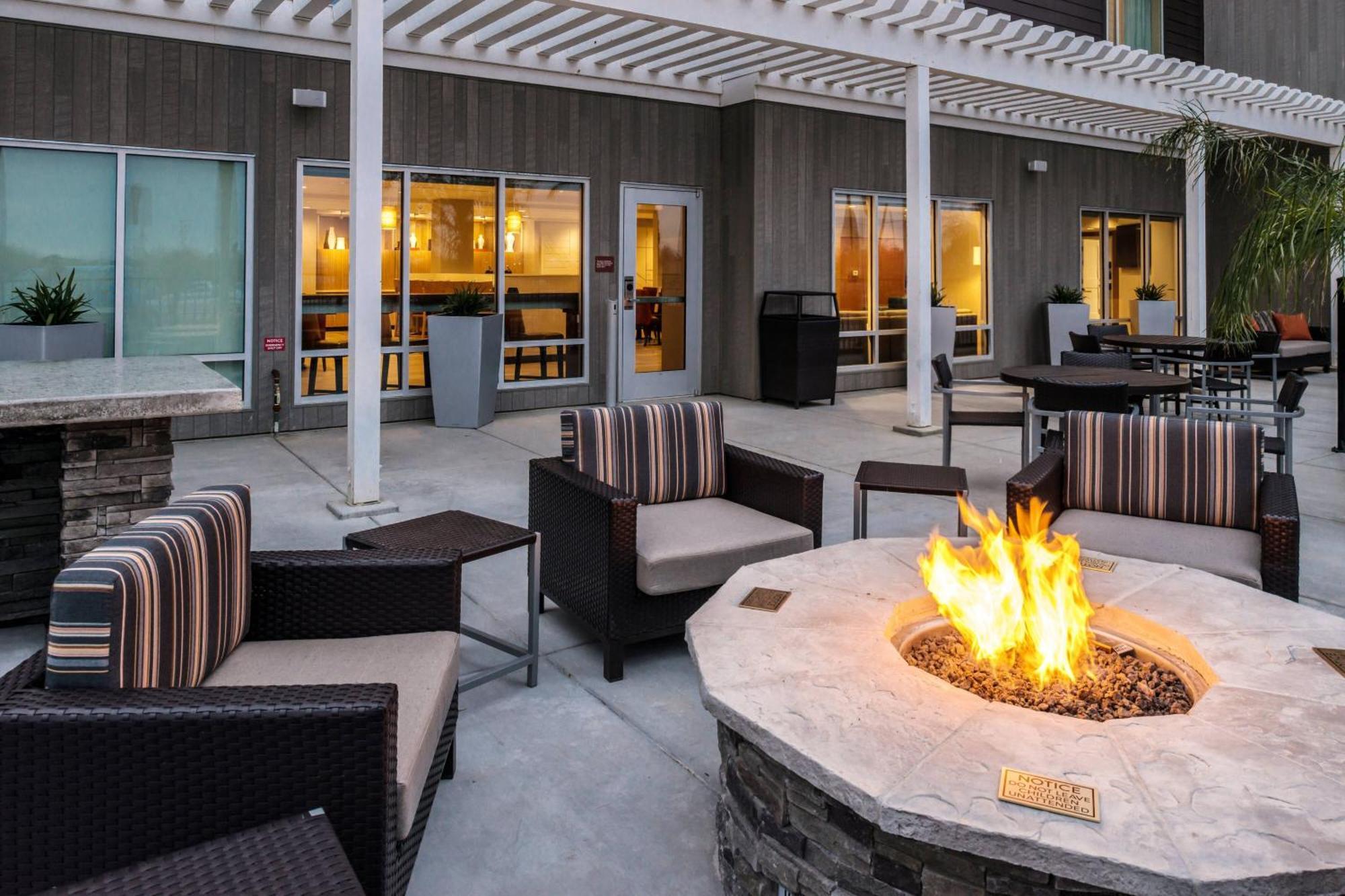 Towneplace Suites By Marriott Μέρσεντ Εξωτερικό φωτογραφία